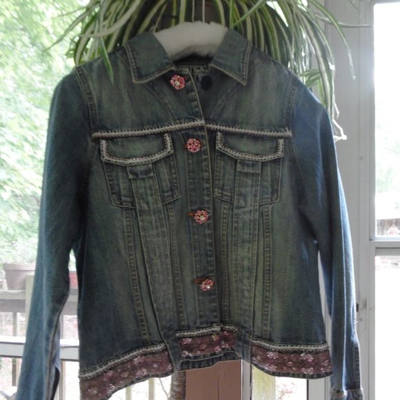 SPARKLY JEAN JACKET...RHINESTONES EVERYWHERE! SZ S - Picture 1 of 10